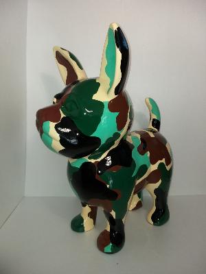 Sculpture Chihuahua militaire ULTRA BRILLANT H-90cm